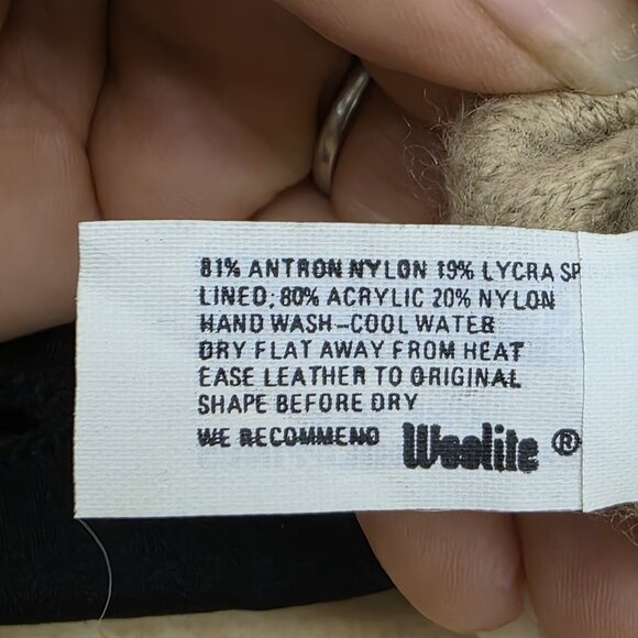 Isotoner Women's Spandex Gloves Black One Size Vintage Made In Phillipines - Picture 6 of 6